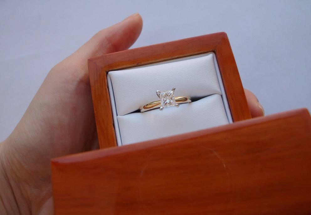 .87CT GENUINE NATURAL CLEAN DIAMOND SOLITAIRE RING